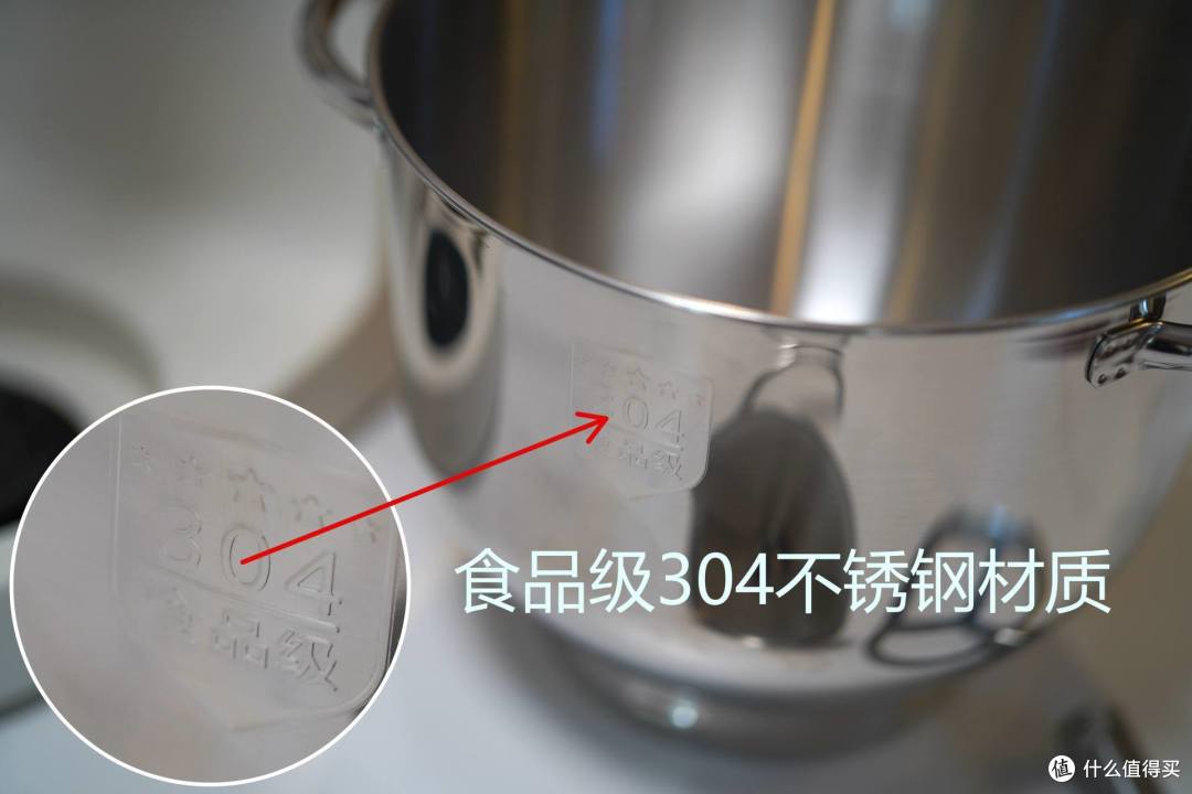 北方面食制作复杂，长帝企鹅顶顶厨师机帮你忙。