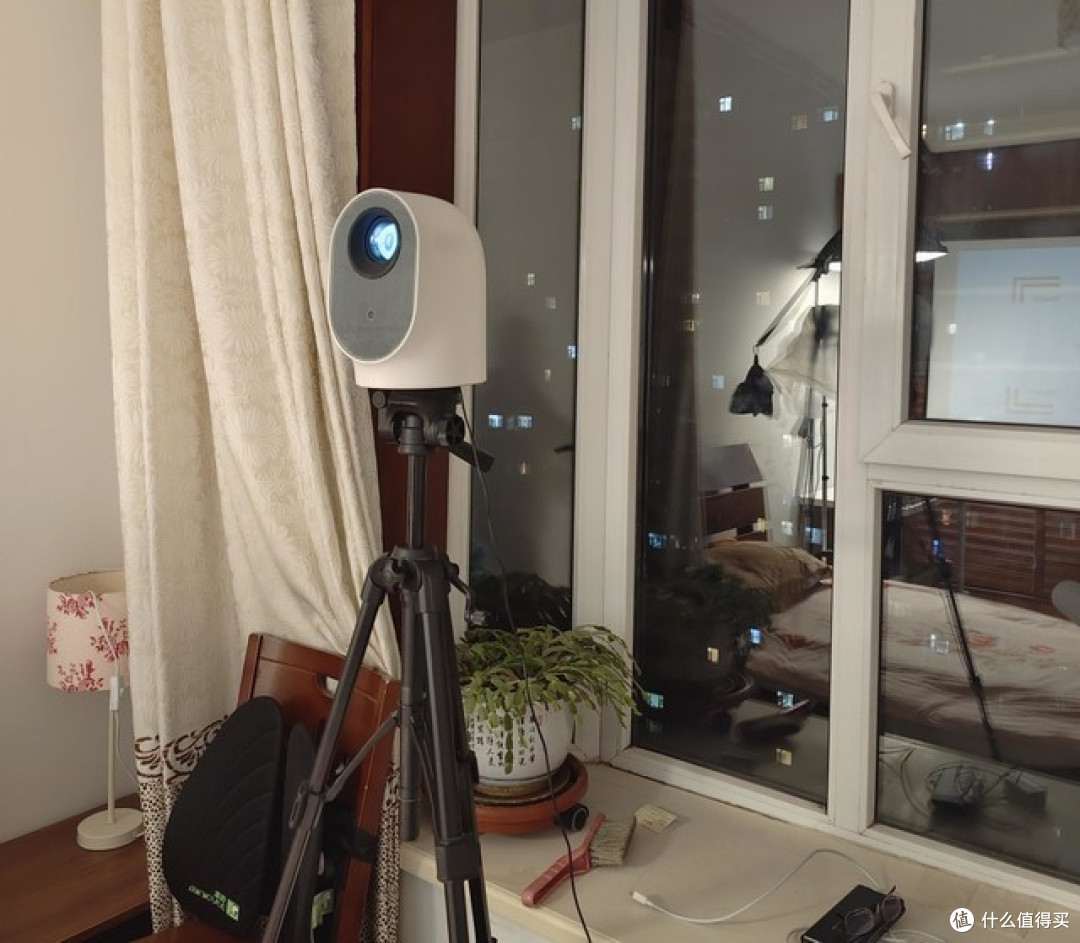 一千块买一百英寸大屏幕-小明Q2智能投影仪体验