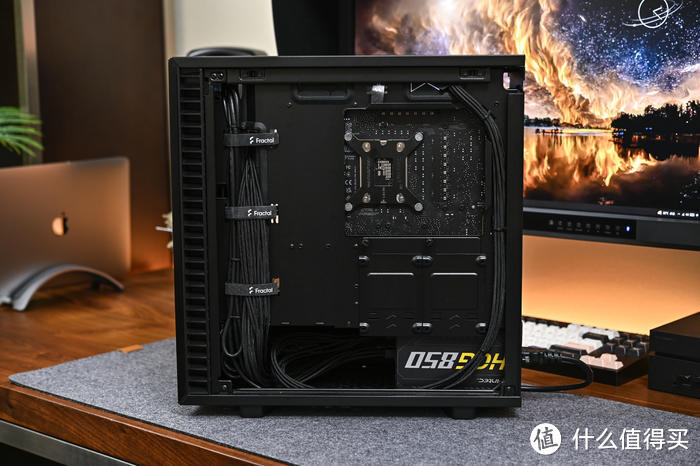 无光风冷主机——ROG Z690G+分形工艺Define7 mini装机展示