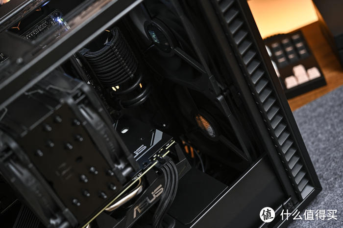 无光风冷主机——ROG Z690G+分形工艺Define7 mini装机展示