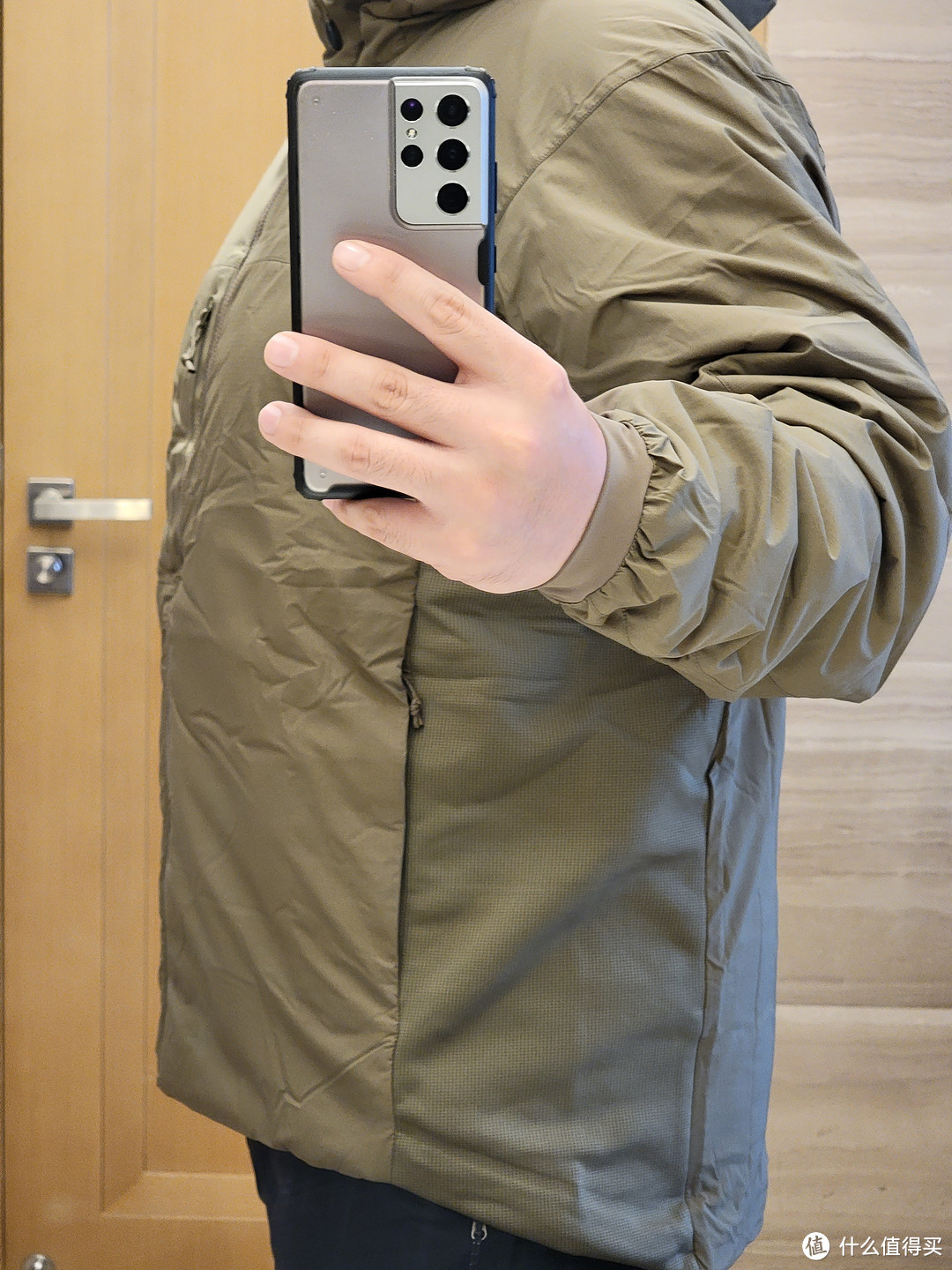 今年冬天买这一件始祖鸟棉服就够啦！ARC'TERYX LEAF ATOM HOODY LT (GEN2)开箱体验，再不买就晚了！收藏！