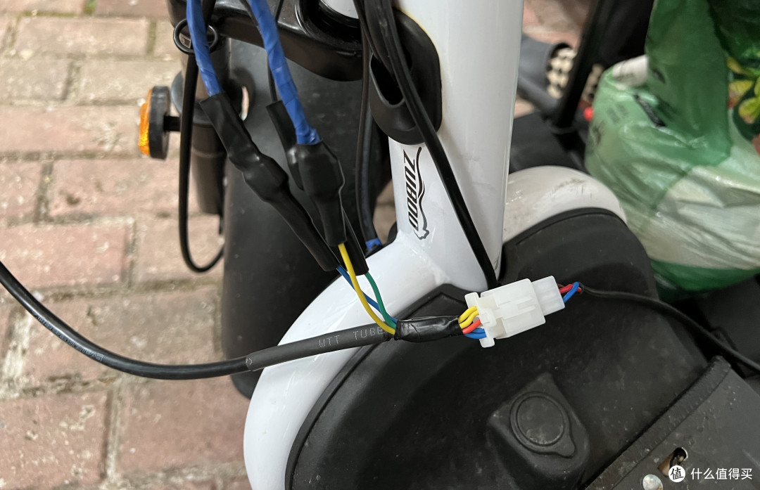 驾乘更安全--电动车加装转向灯详细步骤