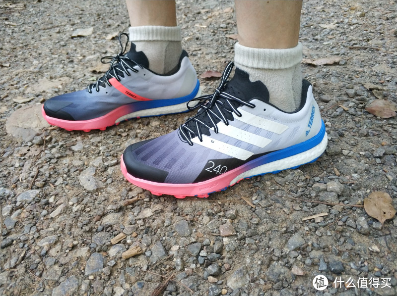 颜值在线的轻便竞速越野跑鞋：Adidas Terrex Speed Ultra