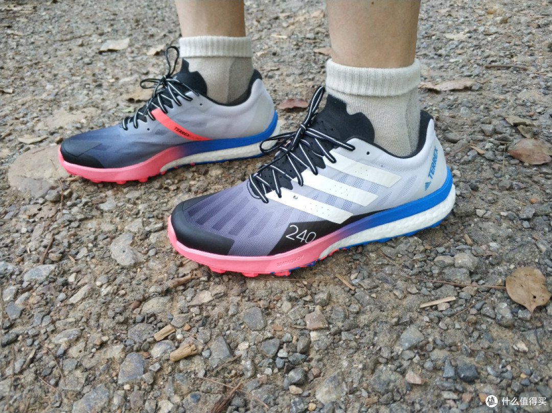颜值在线的轻便竞速越野跑鞋:Adidas Terrex Speed Ultra