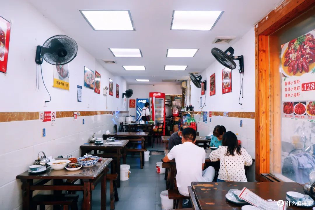 不去营销店排队,这家杭州小馆子才是假期之光