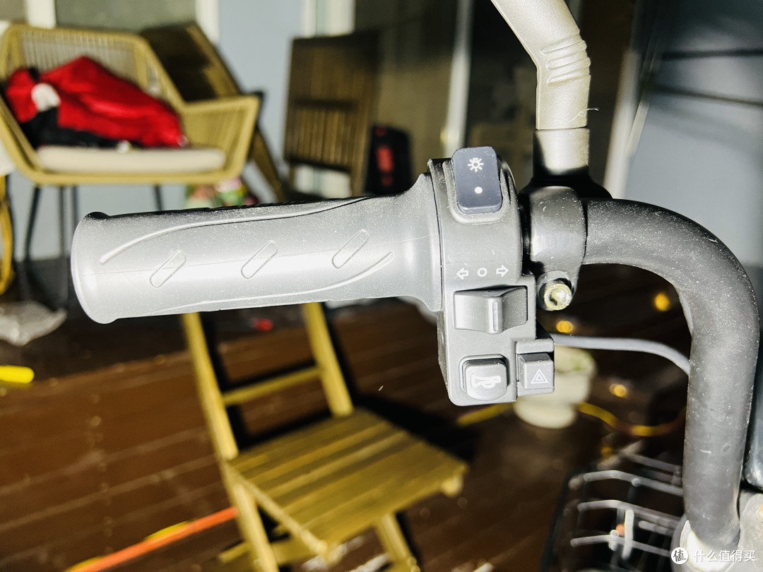 驾乘更安全--电动车加装转向灯详细步骤