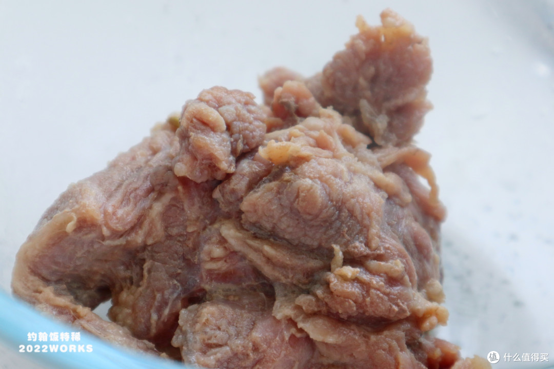 牛肉这样做，连吃一盘都不够，配上小酒美滋滋，做法简单易学