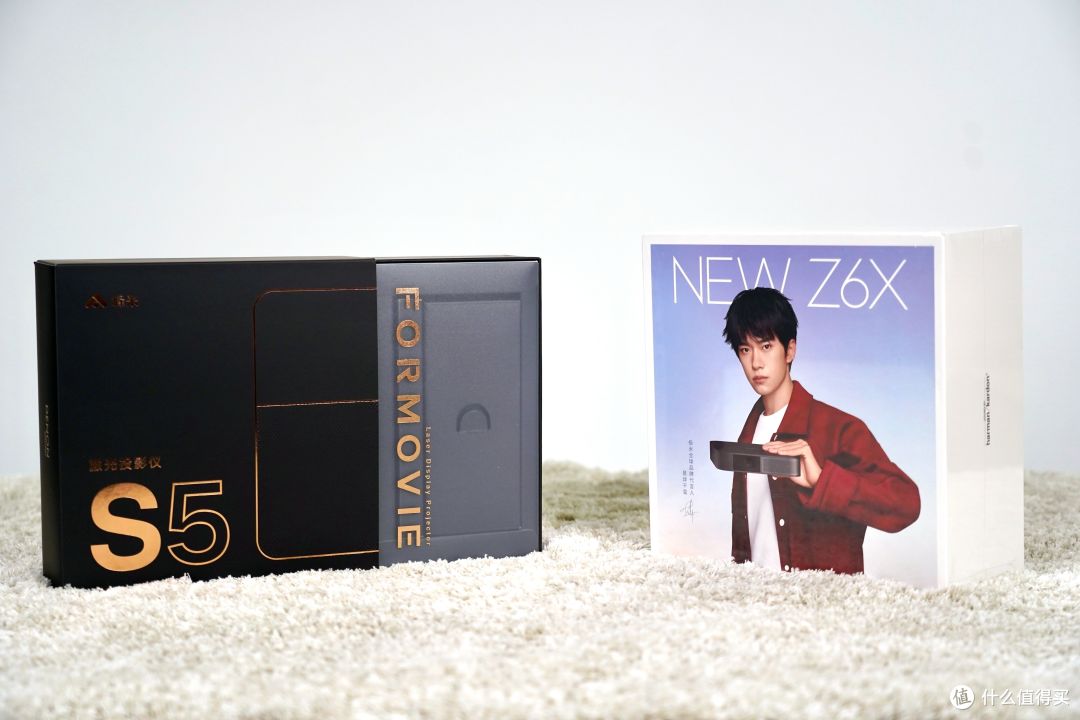 极米Z6X vs 峰米S5！3000元轻量级投影谁最值得买