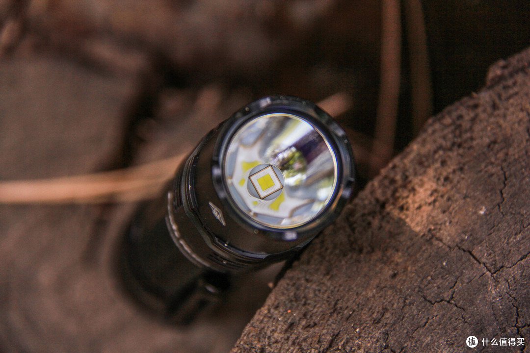 全能选手、黑夜不愁:FENIX PD36R Pro手电