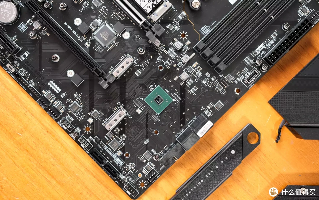 X670价格太高?中端来了!微星MPG B650 CARBON WIFI开箱