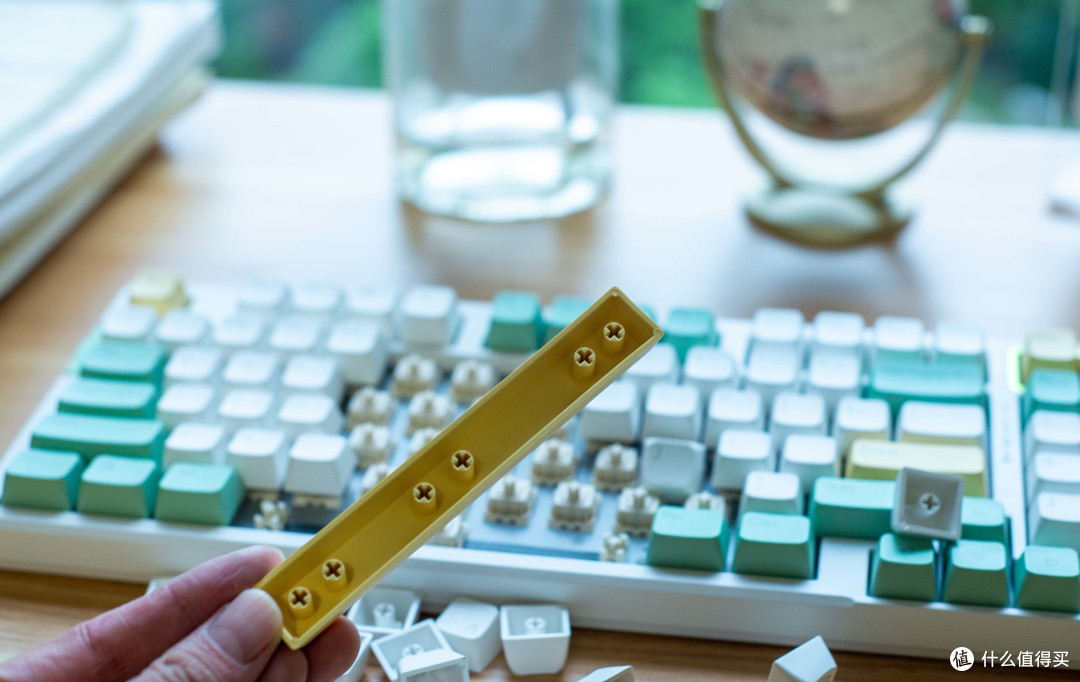 配置拉满,客制化软弹一步到位|黑爵AK966三模机械键盘分享