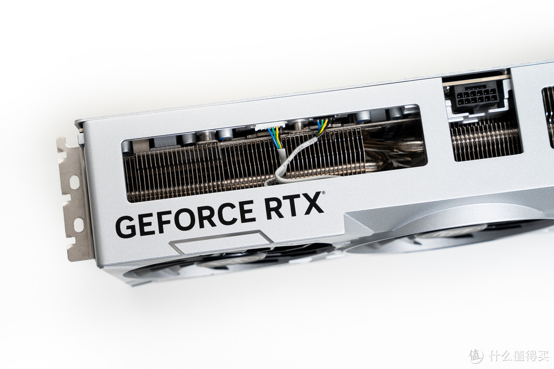 性能炸裂，影驰 GeForce RTX 4090 金属大师 开箱分享