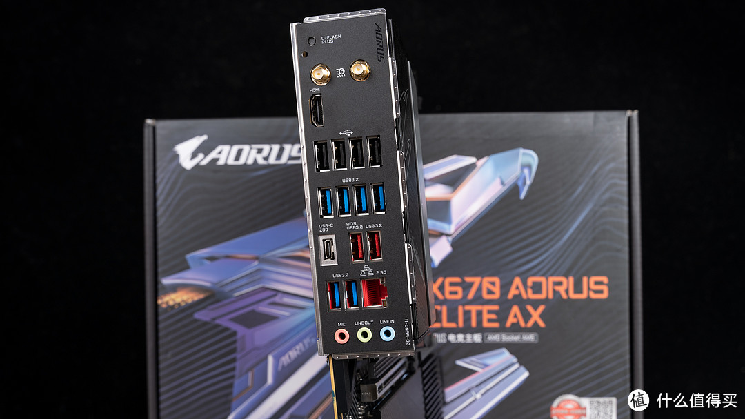 锐龙7 7700X+X670 AORUS ELITE AX小雕AX上手体验，一键节能立降功耗和温度