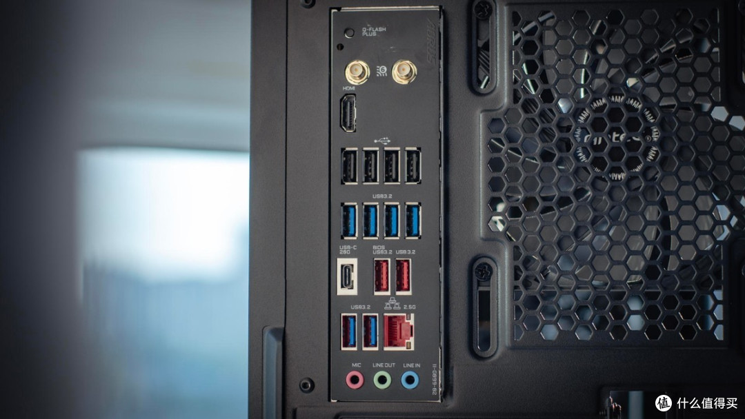 AMD 7000系装新机:技嘉X670 GO ELITE 够给力!