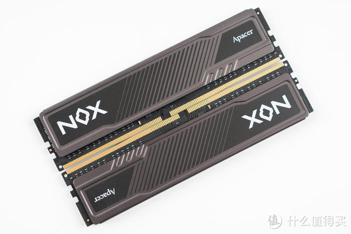 13代搭个性价比的D4？宇瞻Apacer NOX 暗黑马甲 DDR4 4000开箱简测 