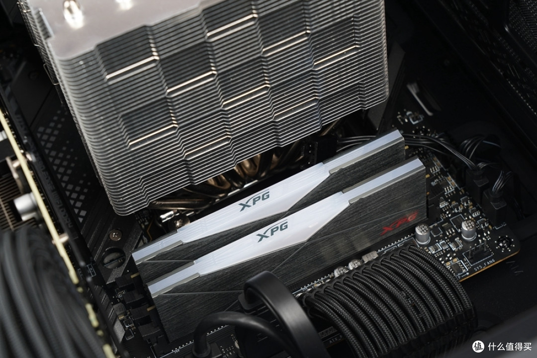 分形工艺 Meshify 2 Compact RGB 机箱装机体验!