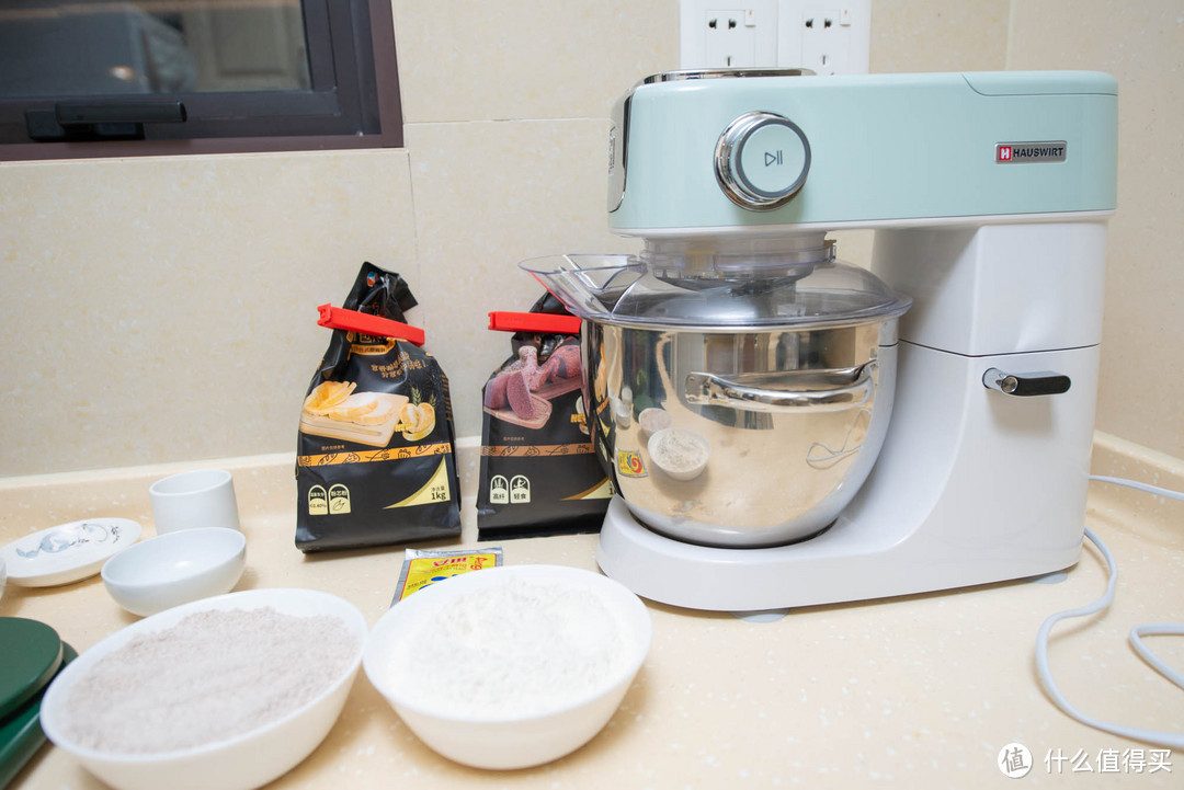 减肥餐的C位，全麦面包制作过程分享， 千元厨师机就要选择全能的海氏M5厨师机