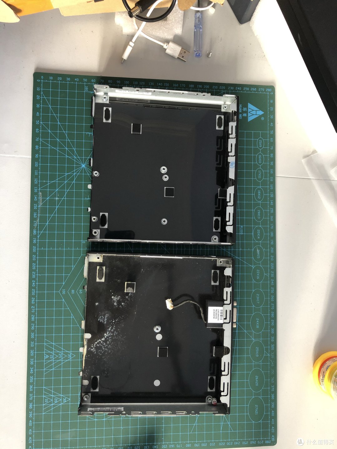 上m700 下m3600，唯一区别是m3600少固定散热器的底座螺丝