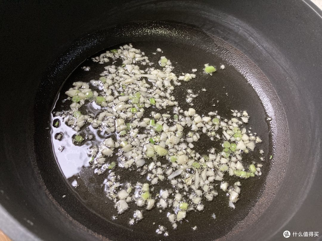 冬天吃萝卜白菜不如吃它,清脆爽口,简单省事,上桌五分钟就光盘