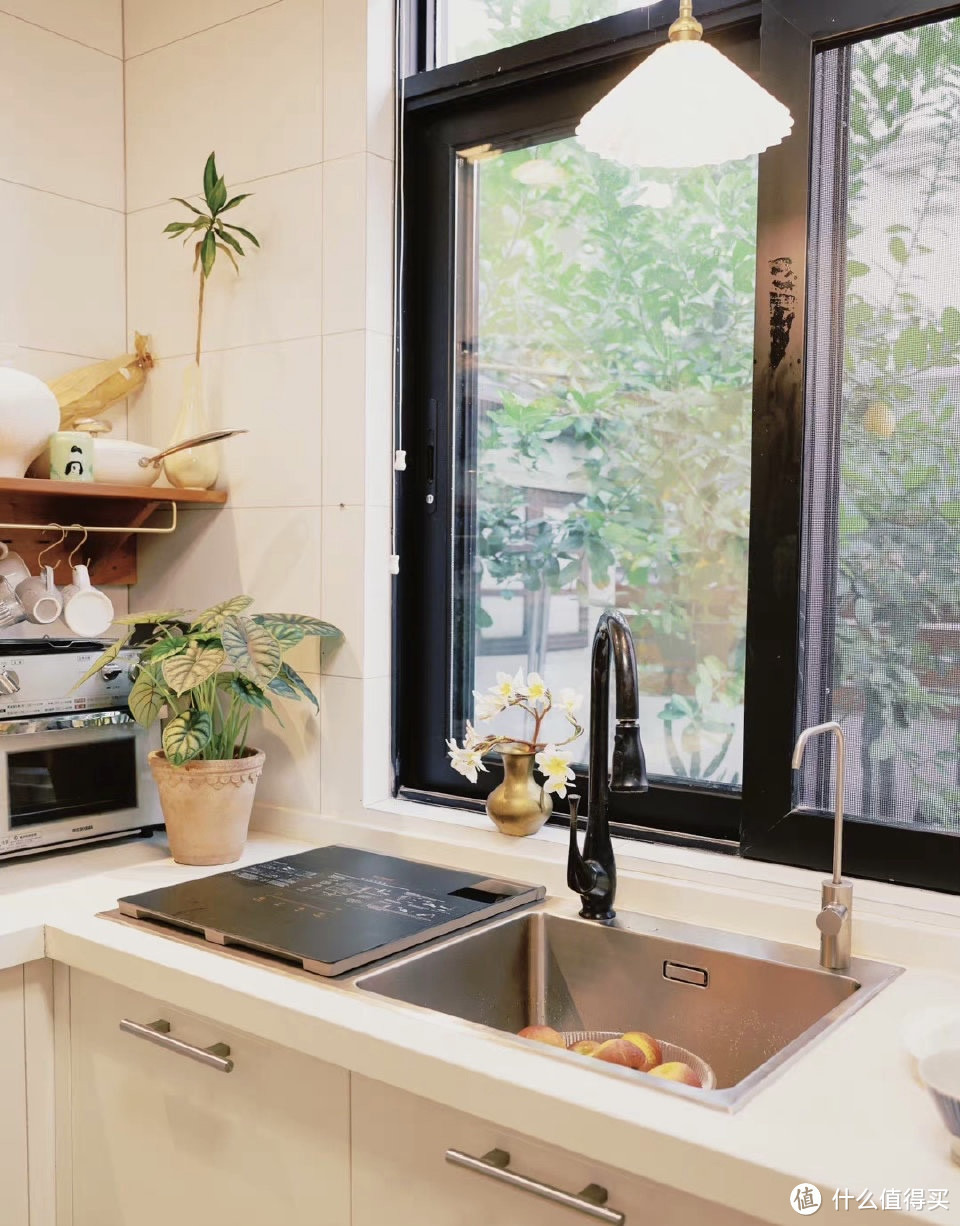 如何打造优雅洁净的厨房空间