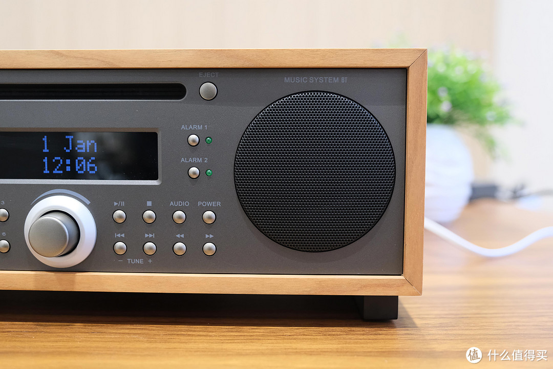 【一体式HiFi音箱测评】Tivoli Audio MSYBT：工业复古感家庭音箱天花板，颜值音质简直开挂了！