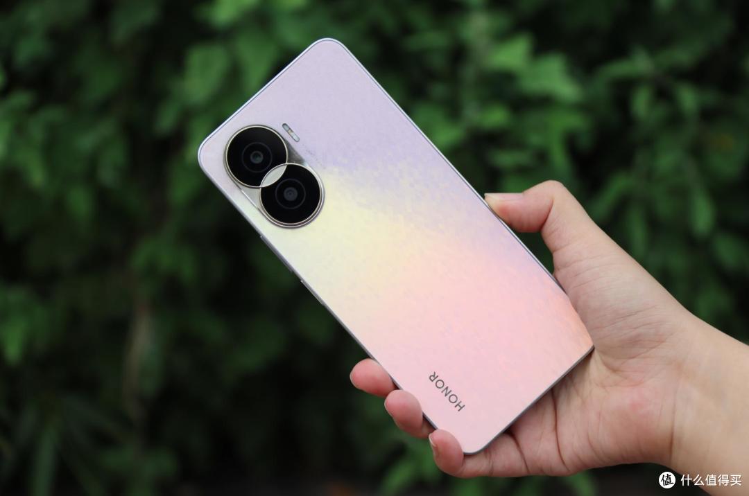 低价才有市场,超薄全视屏 13gb运存 256gb,荣耀高颜值手机仅售1459元