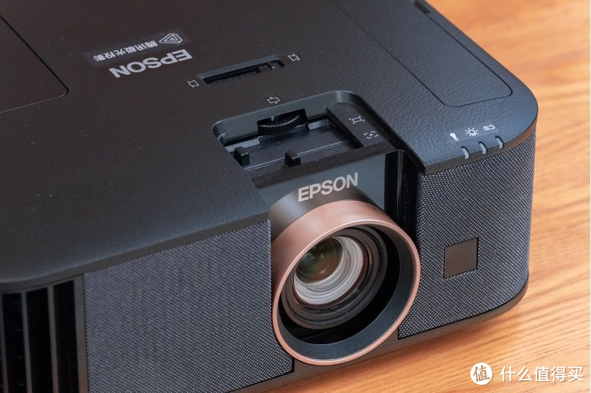 高端 4K 灯泡投影机到底有多强，爱普生 CH-TW6280T 测评详解告诉你