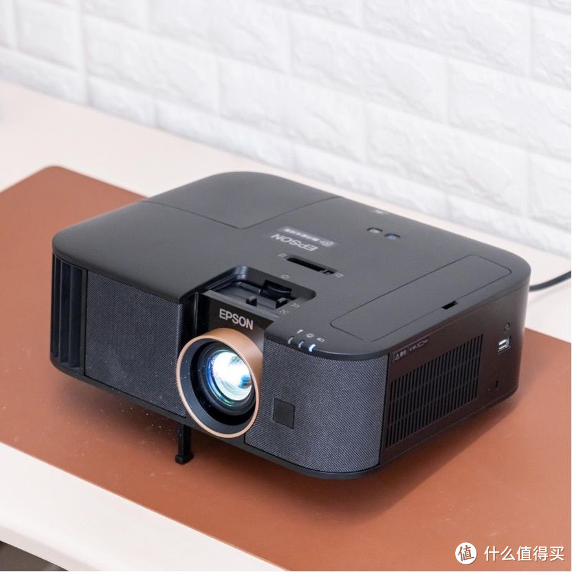 高端 4K 灯泡投影机到底有多强，爱普生 CH-TW6280T 测评详解告诉你