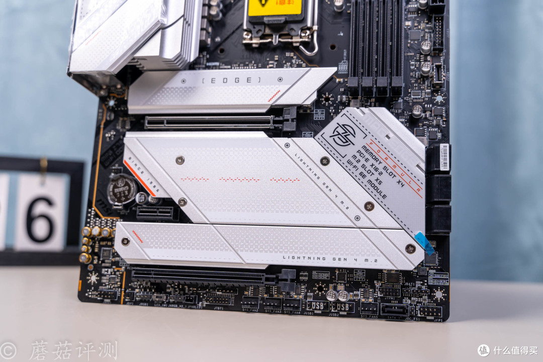 用料和拓展性全方位升级、微星MPG Z790 EDGE WIFI DDR4刀锋主板 拆解评测