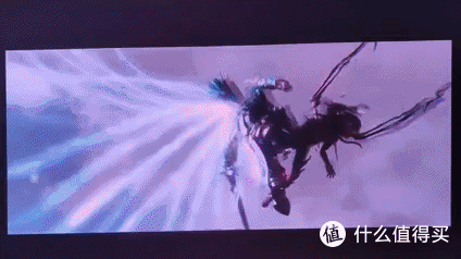 手机拍摄后压缩成GIF，画质损失严重，实际观感好得多，下同