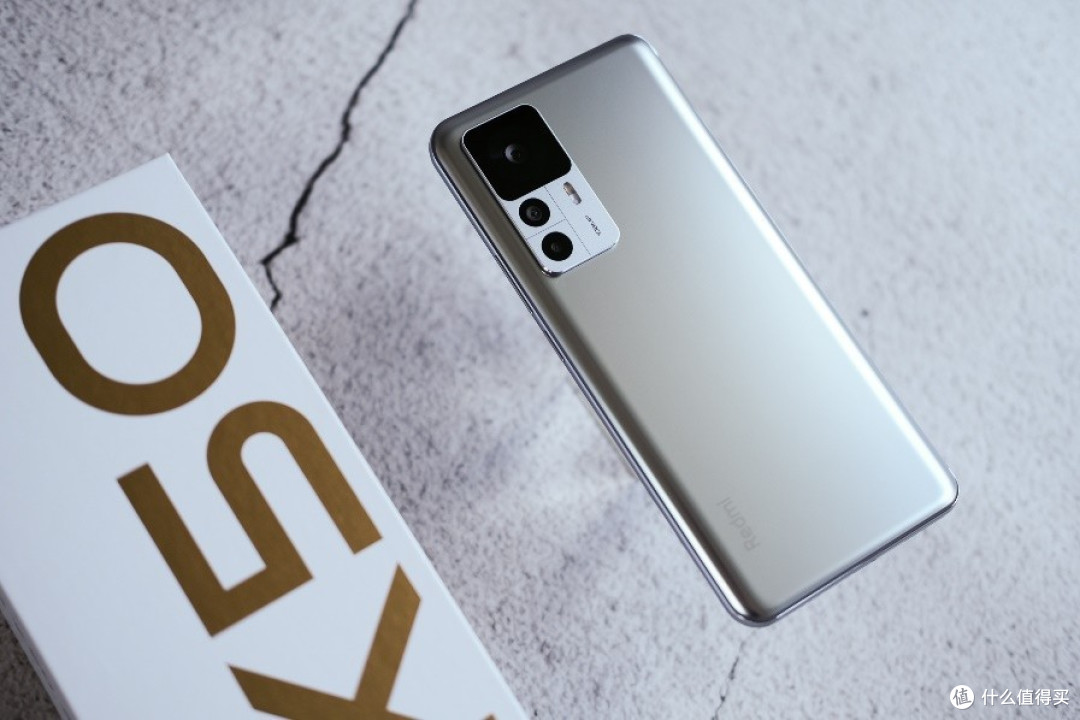 iQOO Neo7和Redmi K50至尊版如何选?2款高端性能巅峰对决!