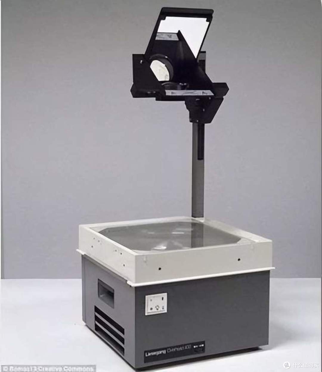 投影仪的亮度与分辨率到底有何猫腻?一文看懂投影的成像和光源