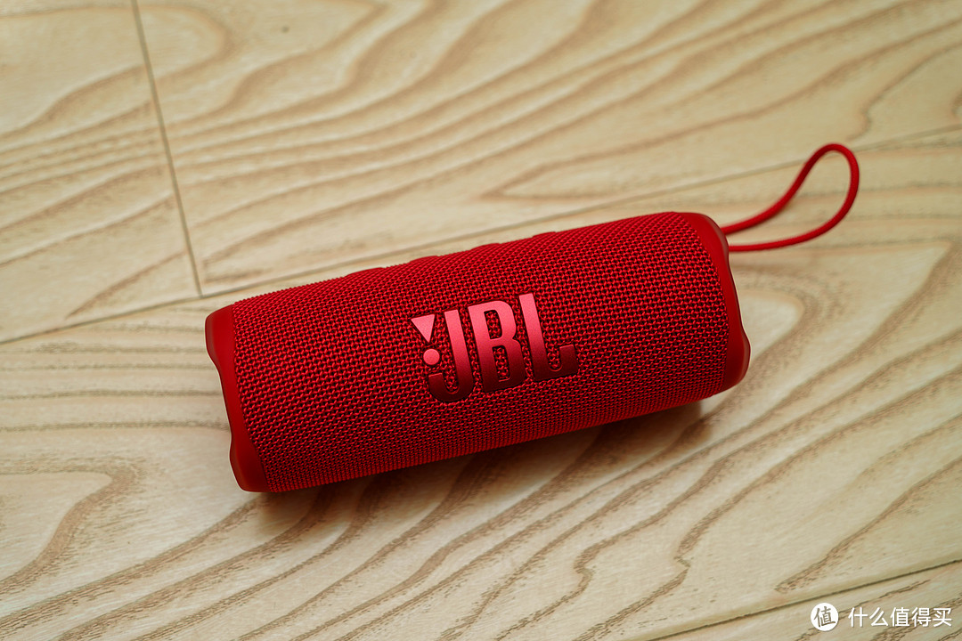 亚马逊五折的 JBL FLIP6 便携式蓝牙音箱真好用