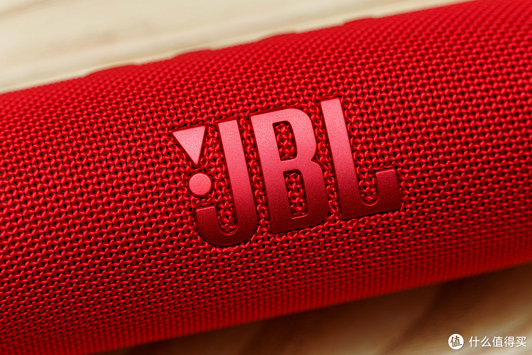 亚马逊五折的 JBL FLIP6 便携式蓝牙音箱真好用