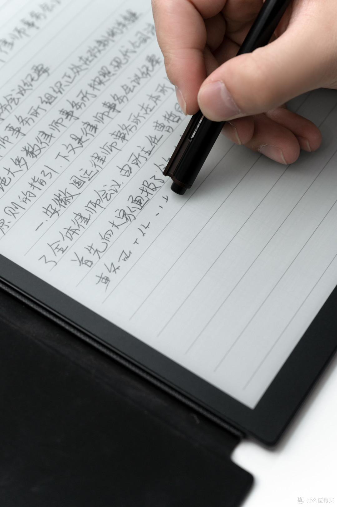 将笔反过来就可擦除字迹,非常贴心实用的设计