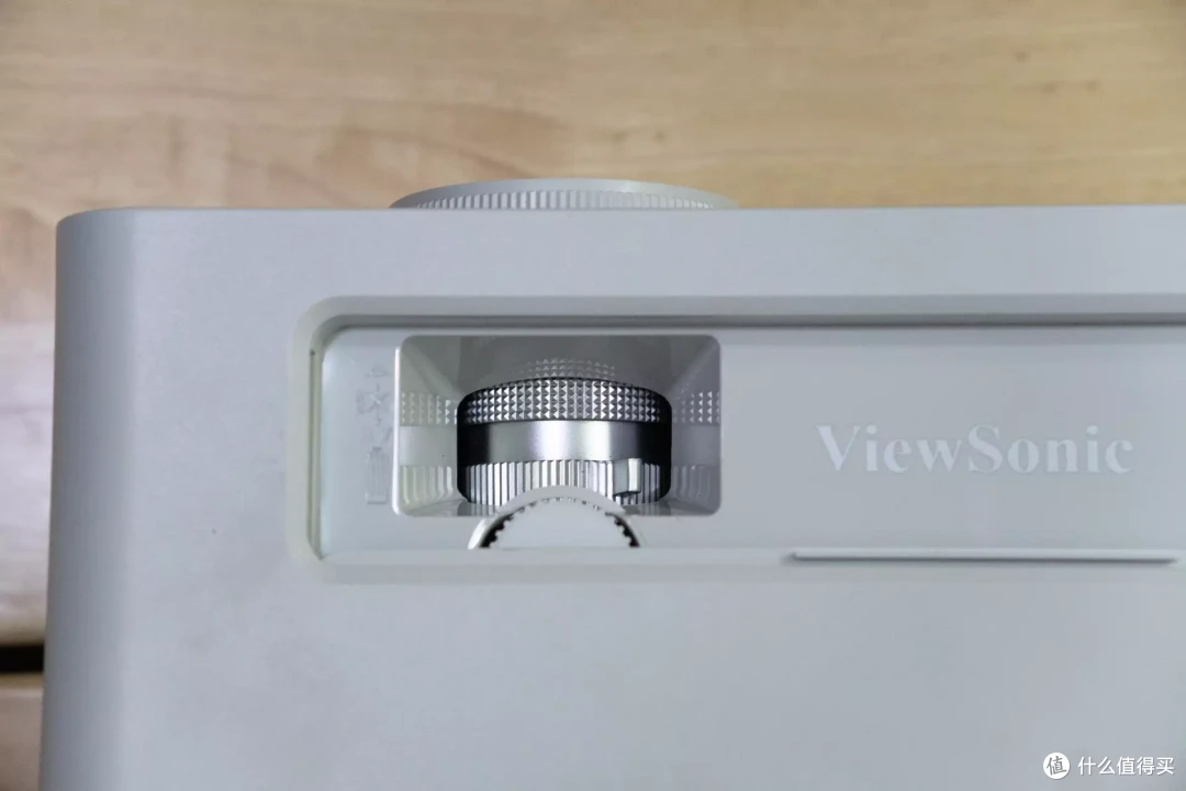 五千价位的传统投影仪对比:优派Q20 vs 爱普生TW5700TX