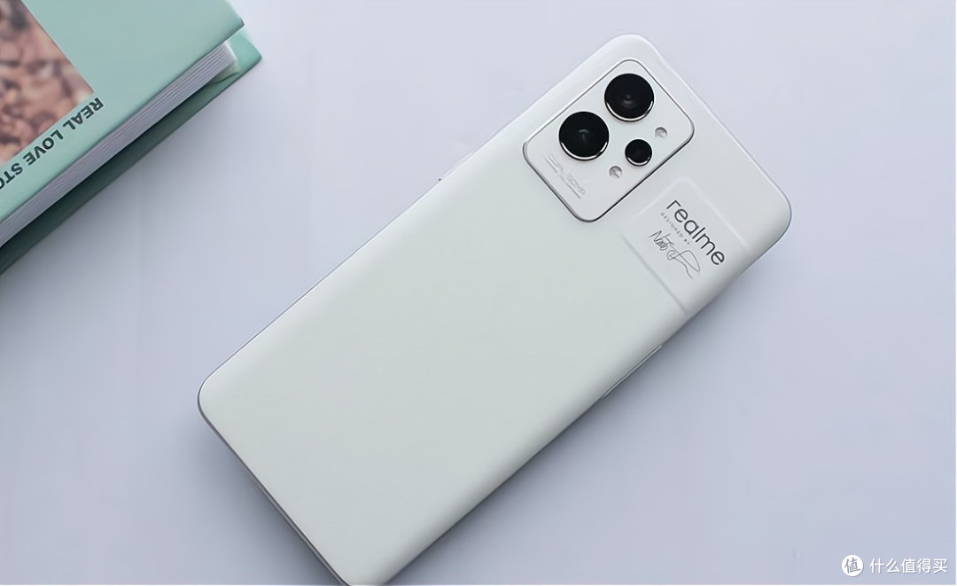 骁龙8+2K无级变帧+双主摄,跌价1200元,12GB+256GB旗舰售价亲民