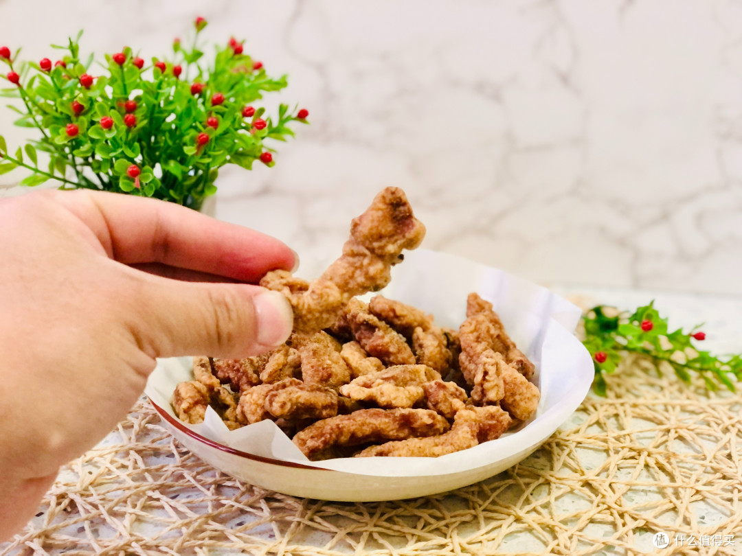 炸小酥肉挂糊是关键,淀粉和面粉选哪个?教你正确做法,美味酥脆
