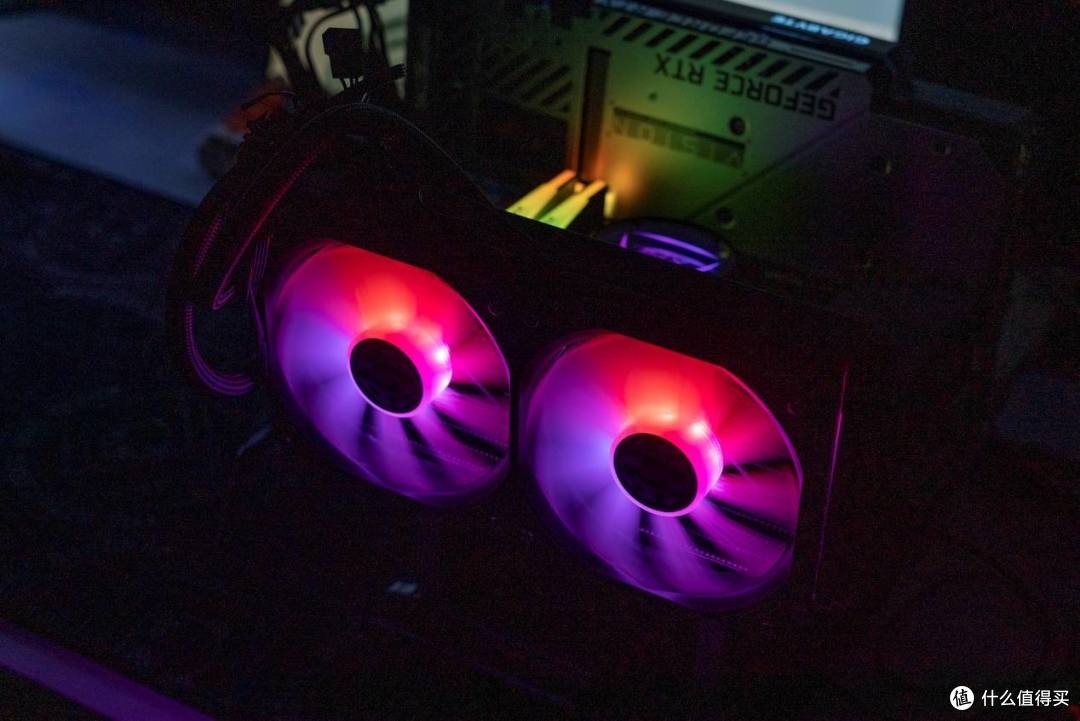 RTX4090开卖了,30系显卡还值得买吗?装个机告诉您答案