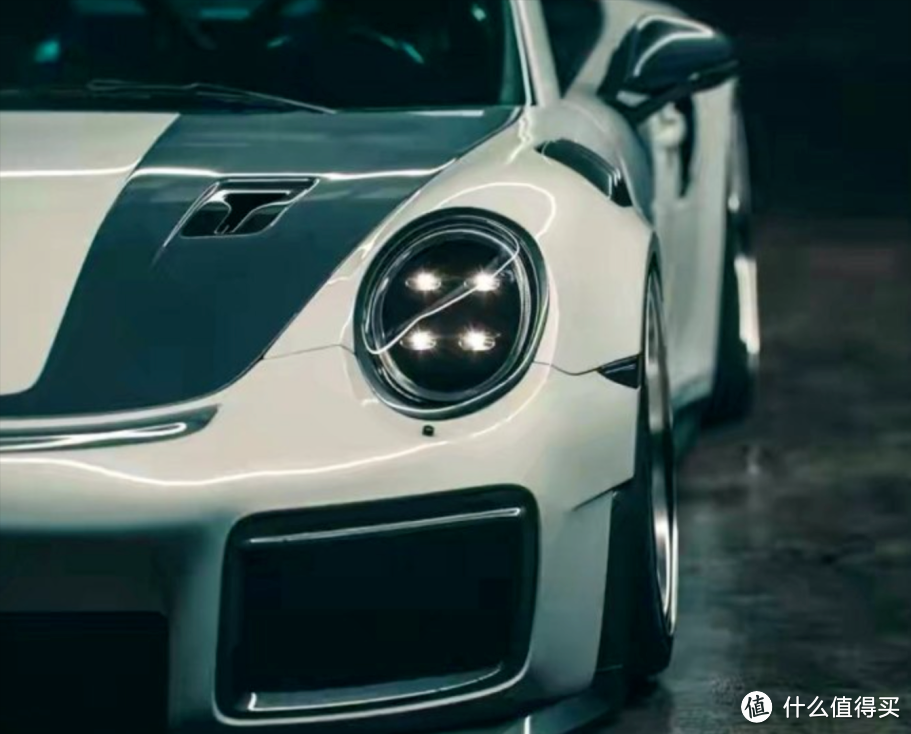 带底盘升降的泰高乐911 GT2-RS