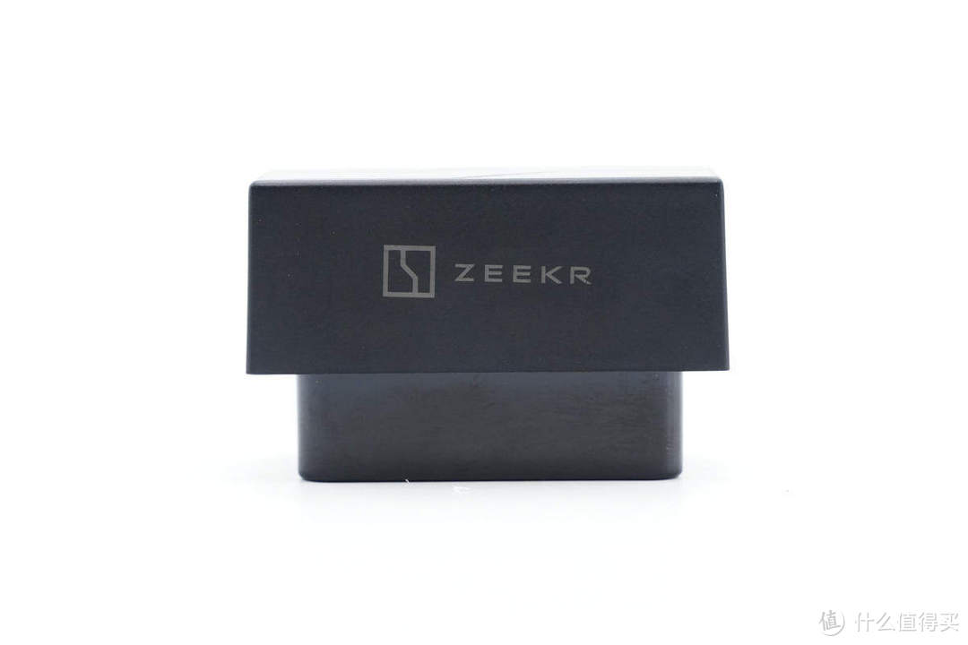 拆解报告：ZEEKR极氪30W 1A1C车载OBD充电器COC12Z1A