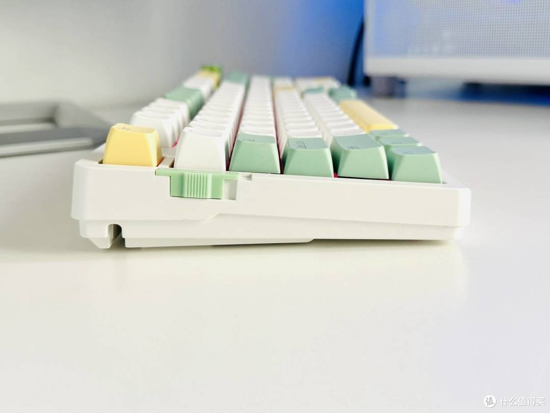 脱胎换骨，这把黑爵AK966机械键盘真可以