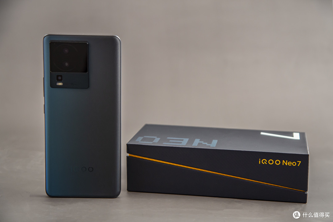 iQOO Neo 7深度体验:对比友商天玑9000完胜