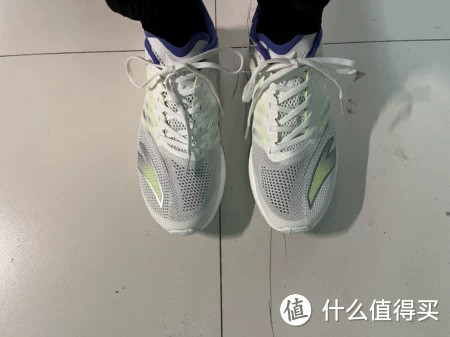 身边的人第一双跑鞋，安踏马赫2代，科技含量高