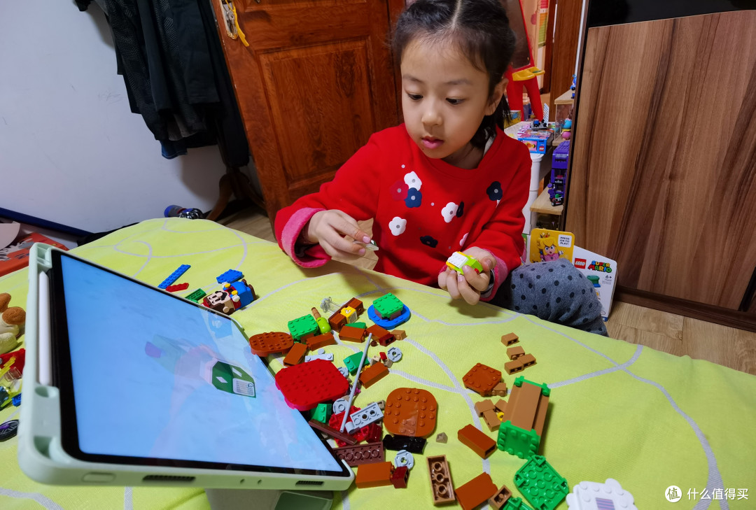 周末宅家陪孩子嗨玩乐高71360马里奥基础套装，附部分角色包互动体验浅谈