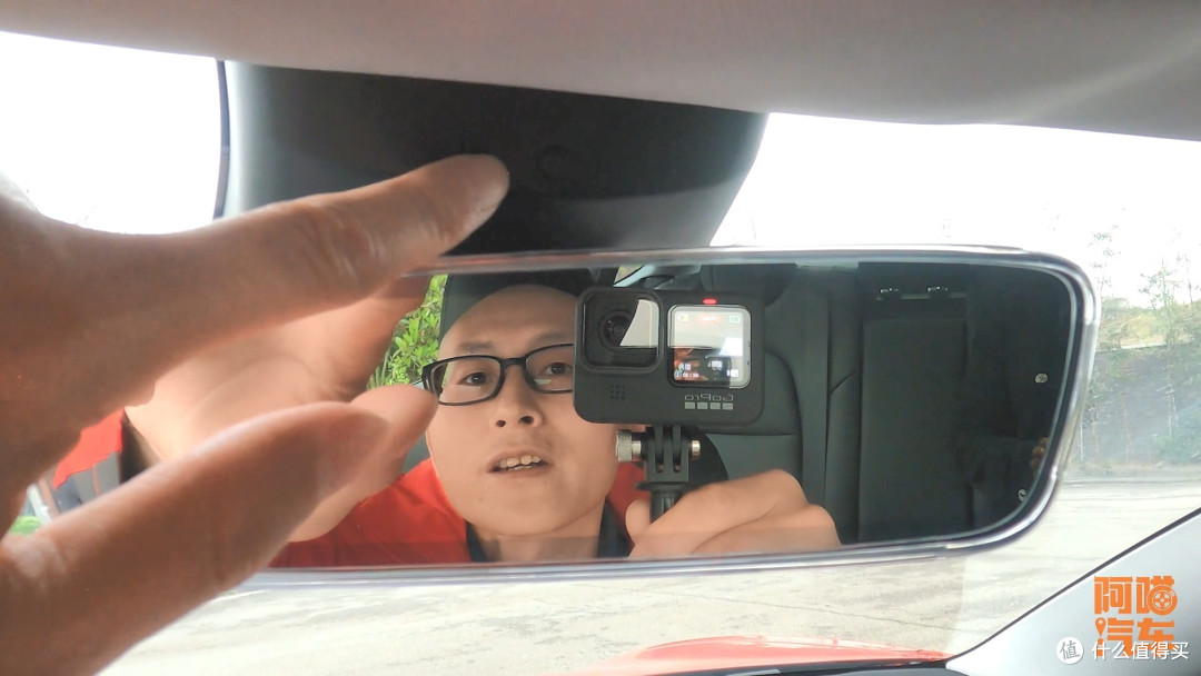 车内摄像头安全吗?看了喵哥的尴尬遭遇,你恐怕就无法接受了