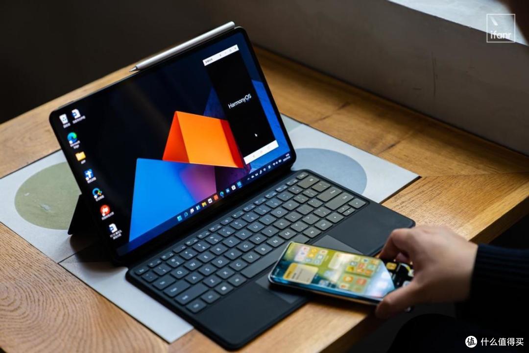 华为MateBook E(图源:爱范儿)