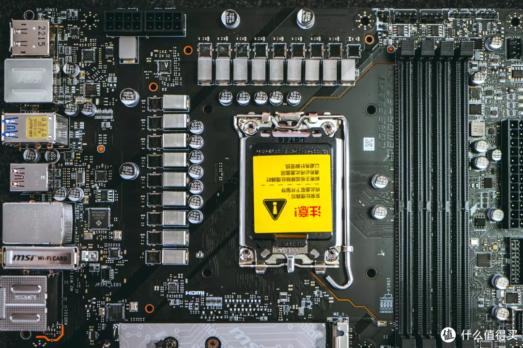 32GB CJR超频颗粒+纯白马甲还不到800?金百达刃系列让DDR4内存内卷了