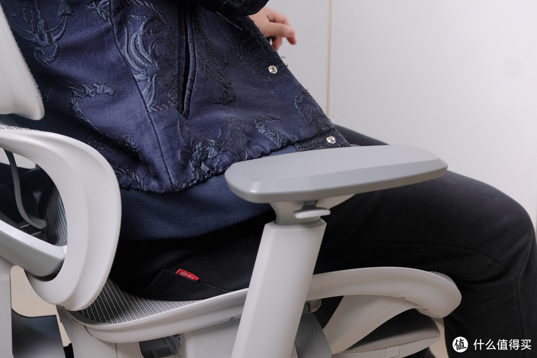 品质越级的好椅子，千元档的天花板：永艺XY太空骑士Pro人体工学椅