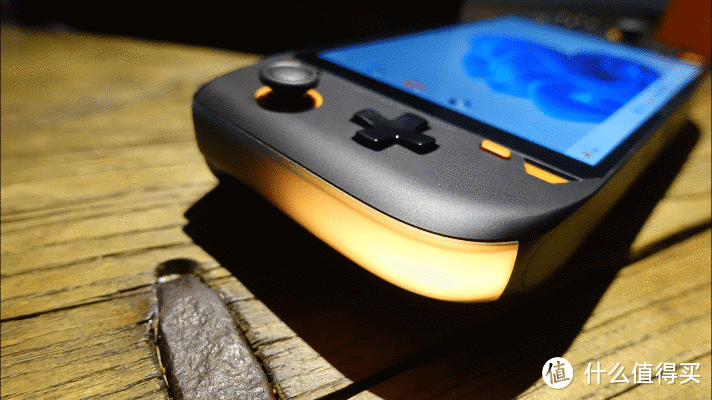 别样掌机体验:OneXplayer minipro PC掌机开箱体验